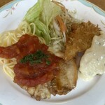 Miru Ka Feresuto - 若鶏のトマトソースソテー、白身フライ、トマトソーススパゲッティ、野菜サラダ