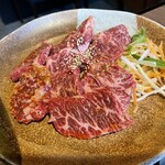 黒毛和牛焼肉と本格もつ鍋 山樹 - 