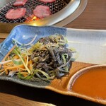 黒毛和牛焼肉と本格もつ鍋 山樹 - 