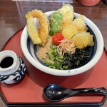 うどん工房かたつむり - 「夏野菜天ぶっかけ」