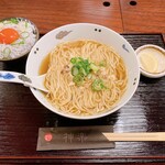 神楽 海老で鯛を釣る麺堂 - 