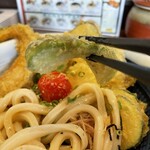 うどん工房かたつむり - アボカド天（今日の日替わり野菜）