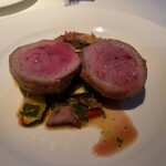 コート ドール - ④肉料理・フランス シストロン産仔羊鞍下肉ロースト