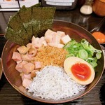 神楽 海老で鯛を釣る麺堂 - 