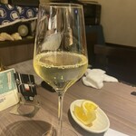 銀座で生牡蠣が美味しい専門店 牡蠣Bar - 