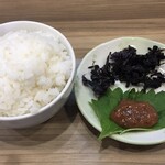 鳥そば 真屋 - 別盛　バラ海苔　梅肉