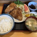 Iinoya - アジフライ定食