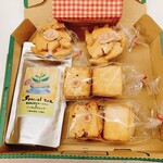 森のらくだ - こちらの美味しい紅茶とスコーンとクッキーを贈り物にしました。