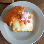 BAKE - くま子のまんまぁ〜る桃のBAKEパイ（1000円） 