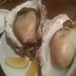 タイーム - ２０１３・９・１　巨大な岩牡蠣の焼き牡蠣