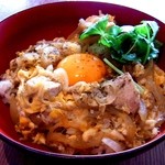 Yasaka - 近江鶏を使用した絶品親子丼。ぷるふぁが楽しめる逸品!!