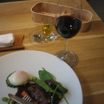 アニエルドール - ランチ主菜には赤ワイン♪