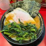 豚骨醤油ラーメン 王道家 - 