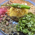 cafe maru - カレーは本当優しい、パクチーは追加