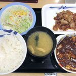 Matsuya - ごろごろ煮込みチキンカレー盛合せカルビ焼肉定食　1,080円 2023年7月