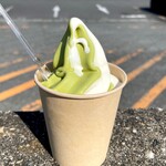 道の駅 上天草さんぱーる - 料理写真:酪農ソフトクリーム 抹茶ミックス