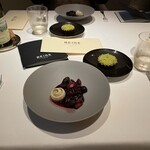 BEIGE ALAIN DUCASSE TOKYO - 酸っぱすぎて最後まで食べきれない人の方が多かったデザート