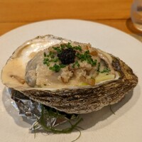 ラ・ターブル・ド・トリウミ - 岩牡蠣、バターとワインのソース