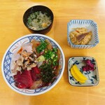 花房 - 古事記丼のセット