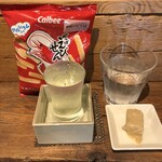 麹町いづみや しろ - カルビーかっぱえびせん、熊本 五ッ木 山うにとうふ、寒菊 True White 純米大吟醸無ろ過生原酒