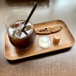 バルバルキッチンアメリ - 食後のアイスコーヒーS(¥300)
      この日のアイスコーヒーは水出し⁉︎氷で薄まった感が無く、独特の濃厚さがたいへん美味しかった。