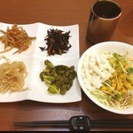 とんかつ専門店 とん豚 - 食べ放題のお惣菜