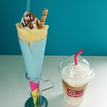 CREPE&CAFE Bailey's - 料理写真:クレープ　チョコクリーム　400円/アイスラテクリーム　450円