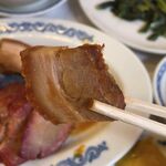 中華菜館 同發 - 叉焼＆皮付き豚バラ肉の焼物1320円