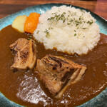 E-itou curry - 道産もち豚の炙り角煮カレー