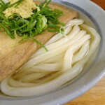 自家製さぬきうどんと肉 甚三 - 冷やしきつねうどん520円＋大盛100円＝620円