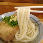 自家製さぬきうどんと肉 甚三 - 冷やしきつねうどん520円＋大盛100円＝620円