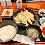 大漁 - 天ぷら盛り合わせランチ 900