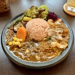 バルバルキッチンアメリ - 牛すじカレー＆小海老と南瓜のカレー 二種合がけ(¥1,000)