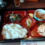 Yado kari - かつおのたたき定食 900