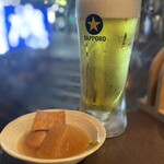 すし酒場 さんじ - 生ビールとお通しのおでん