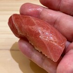 兄弟寿し - 鮪中トロ スルメイカ醤油漬け