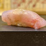 兄弟寿し - 新川漁港水揚げ 甘鯛昆布〆