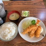 Tonkatsu Keyaki - カニクリーム&エビフライ定食　850円　ライス大盛り＋100円