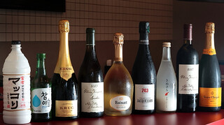 Hire Yakiniku Kyoutoen - ドリンク　シャンパン、ボトルワインも取り揃えております。(持ち込み可)