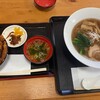 レストハウス釜山 - ソースカツ丼とワイン塩ラーメン