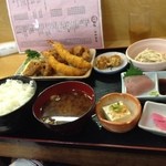 めし処　こさく - から揚げエビフライ定食