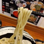 俺の中華たなか家 - 麺リフト⤴️そのまま食べると「小麦」の味と香りを感じられます(^_^)v