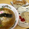 華楽 - ラーメン半チャーハンセット(冷奴付き)¥820、餃子7ヶ¥320