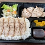 211853830 - デラックス弁当550円＋ご飯大盛100円