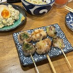 野菜巻き串 薄田商店 - 野菜串3種盛り合わせ(左からレタス、じゃがバター、芽キャベツ)