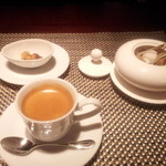 インカント - 腹パンでドルチェ入らず。小菓子といつものWエスプレッソ（TT）