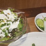 キッチン ブルー グローブ - サラダ、おしんこのアップ