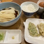手打ちうどん 上を向いて - 