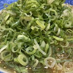 大分ラーメン 十八番 - 苦くも辛くもない、おいしいねぎ！食感がいいです！