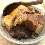 大衆酒場 丸富士 - 追加注文の肉豆腐580円税込肉がトロトロ！辛子が合う！